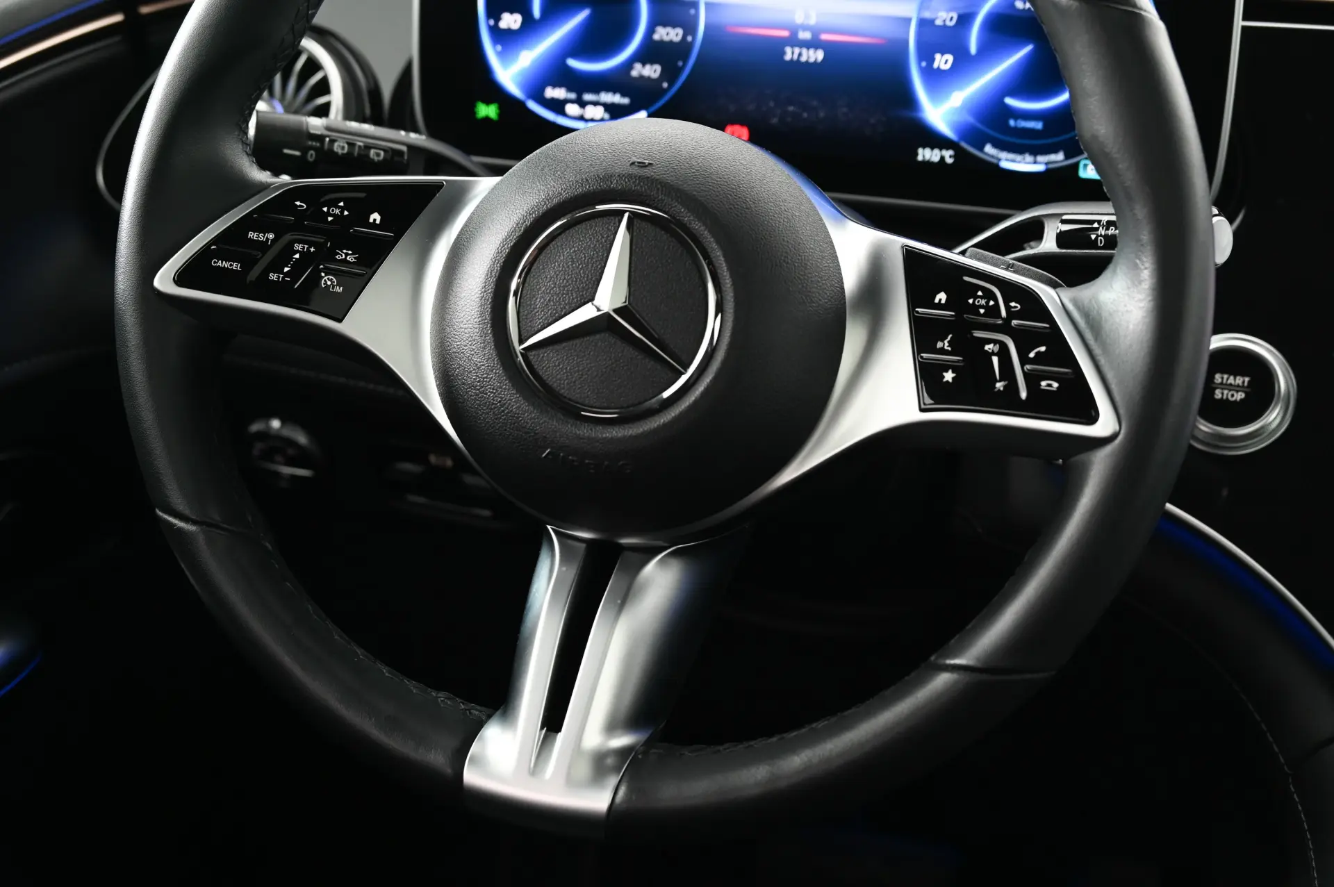 Mercedes-Benz EQE SUV 350+ 17