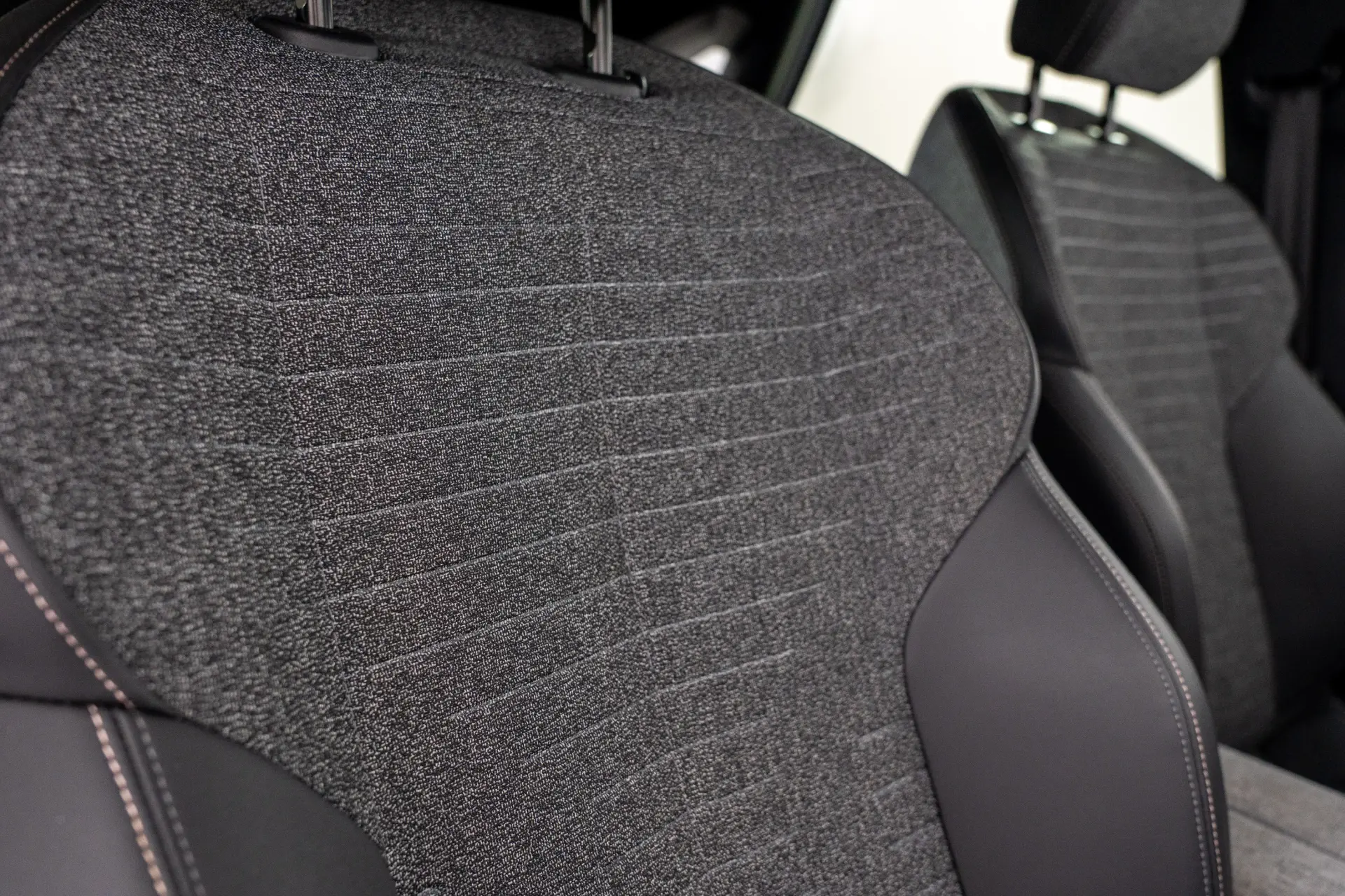 Peugeot 3008 1.2 Hybrid Allure Pack e-DCS6 37