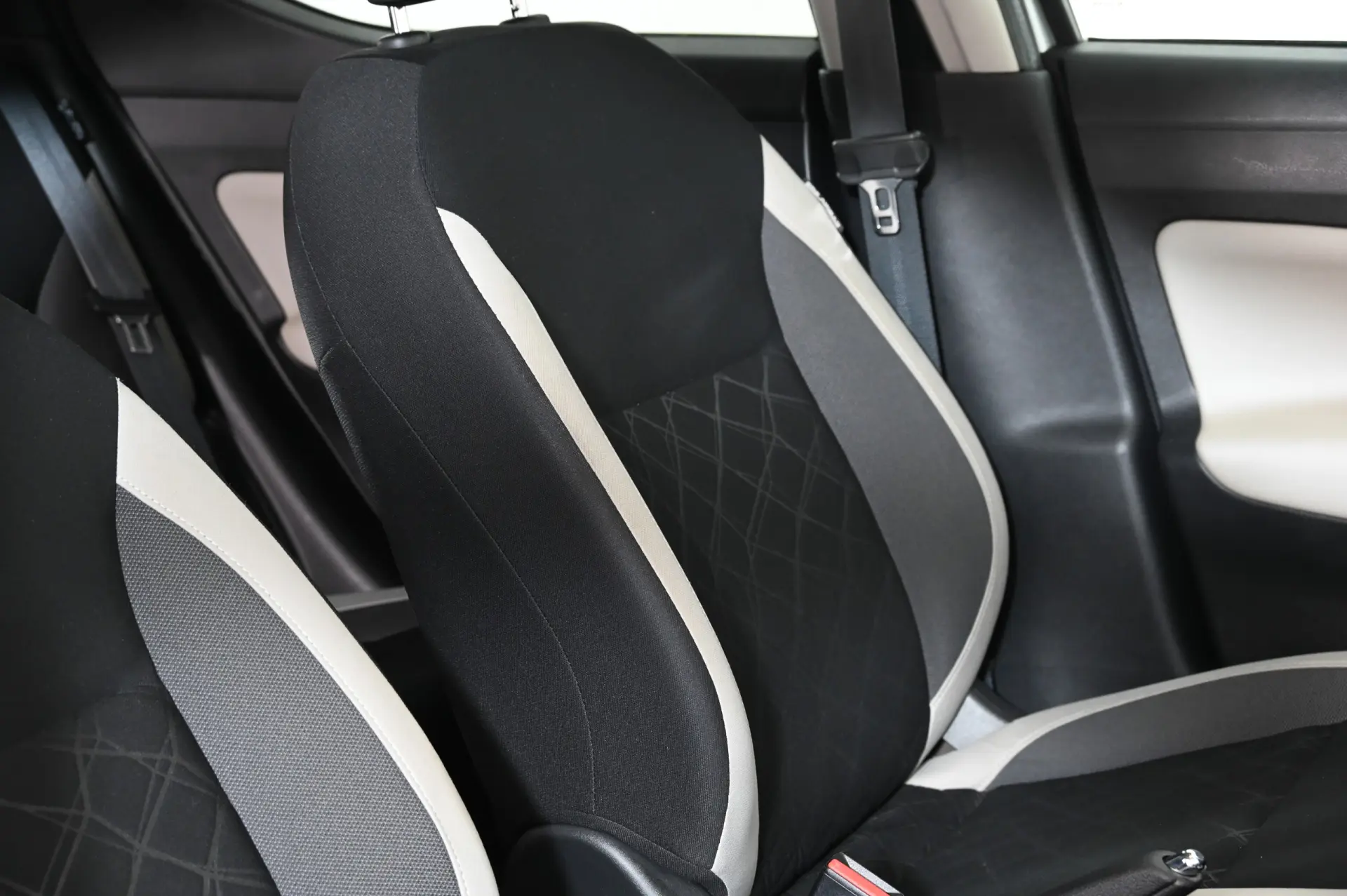 Nissan Micra 1.0 IG-T Acenta 21