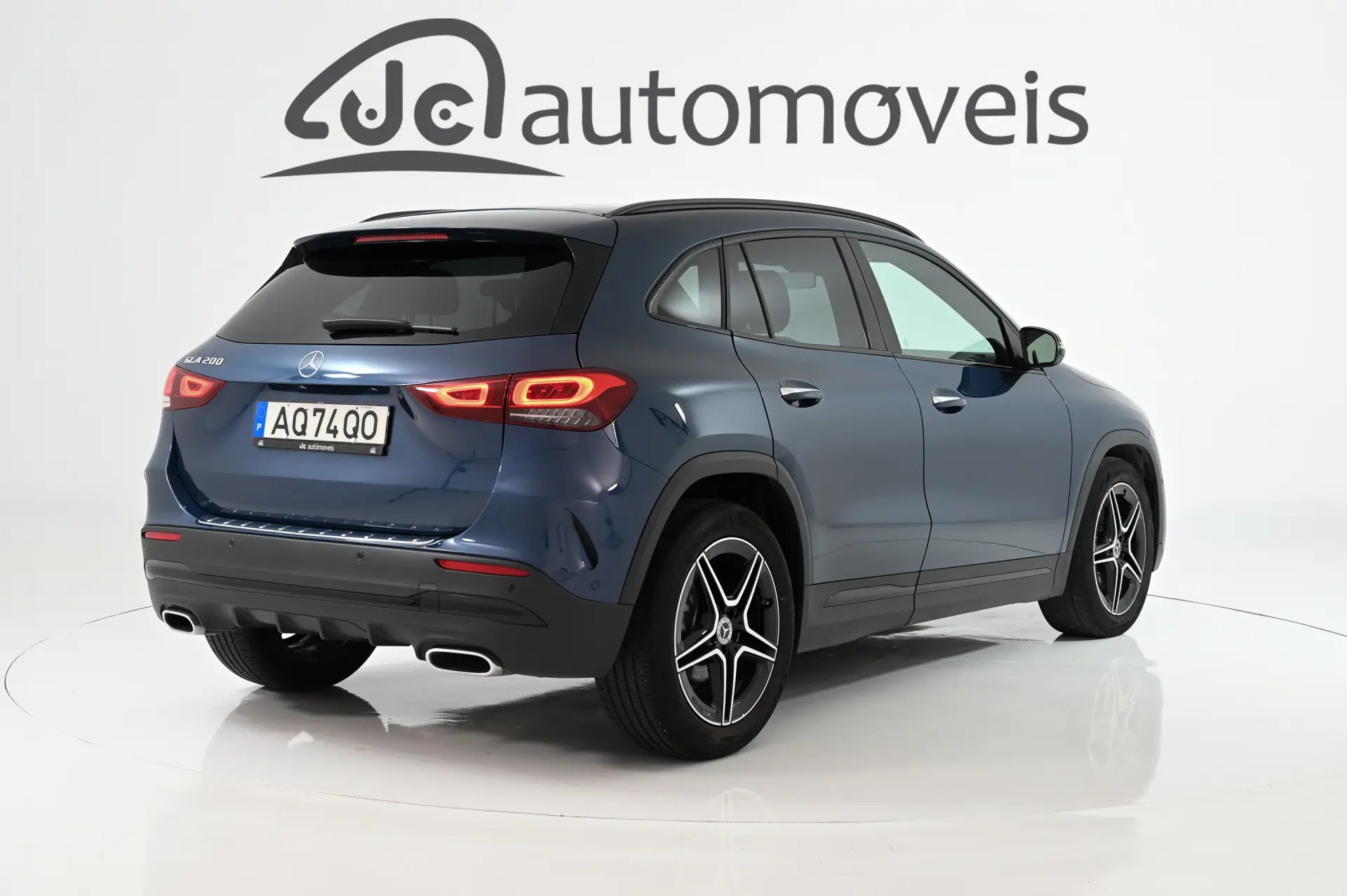 Mercedes-Benz GLA 200 AMG Line 2