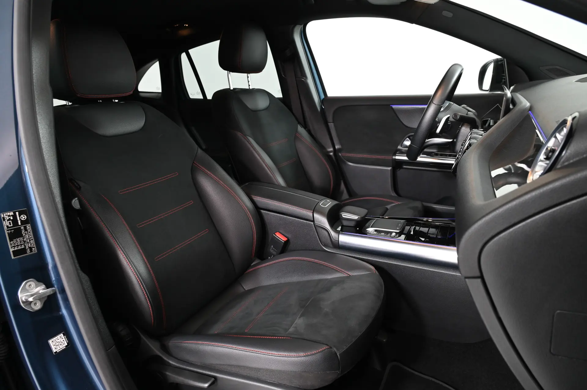 Mercedes-Benz GLA 200 AMG Line 4