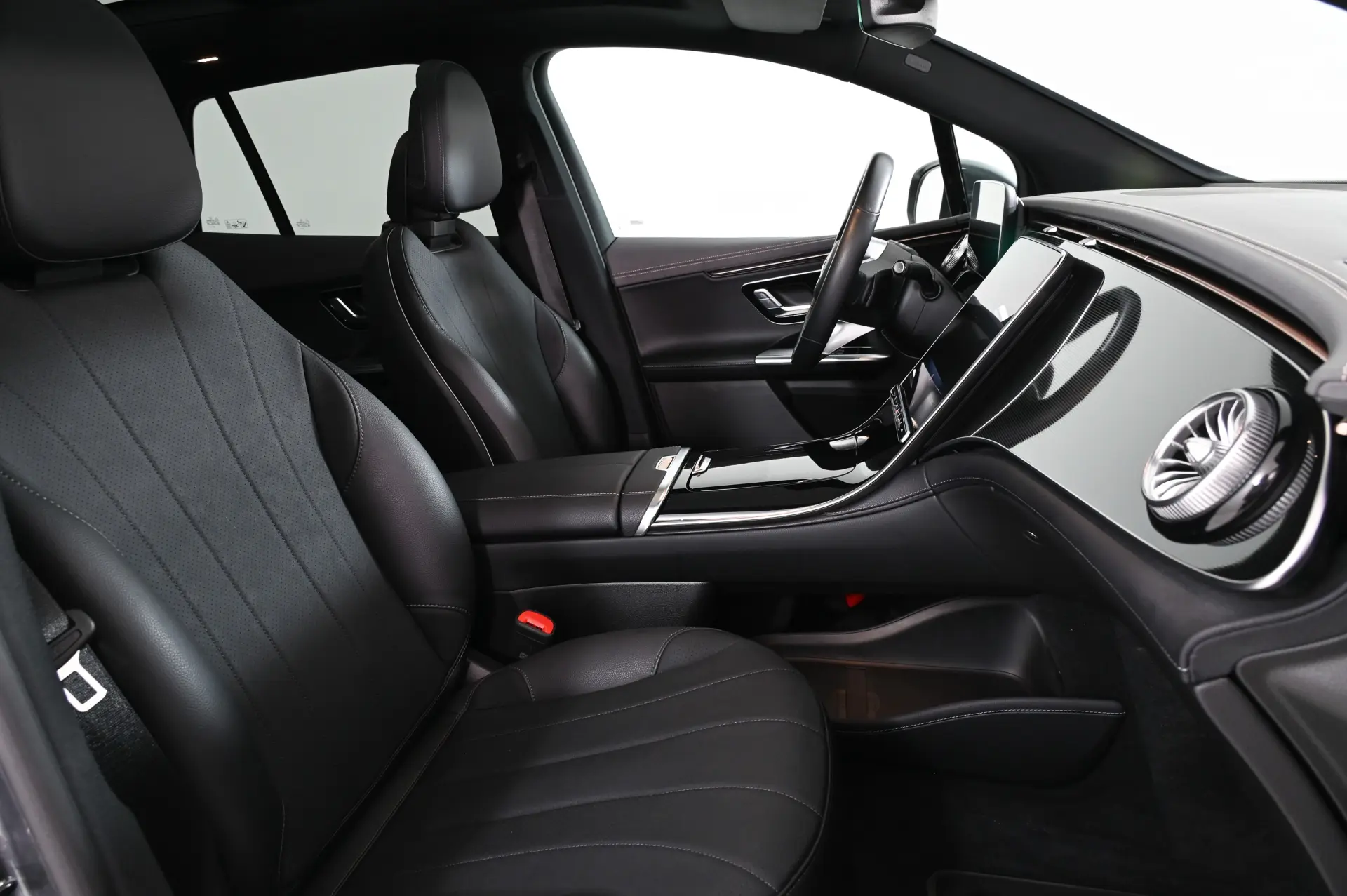 Mercedes-Benz EQE SUV 350+ 29