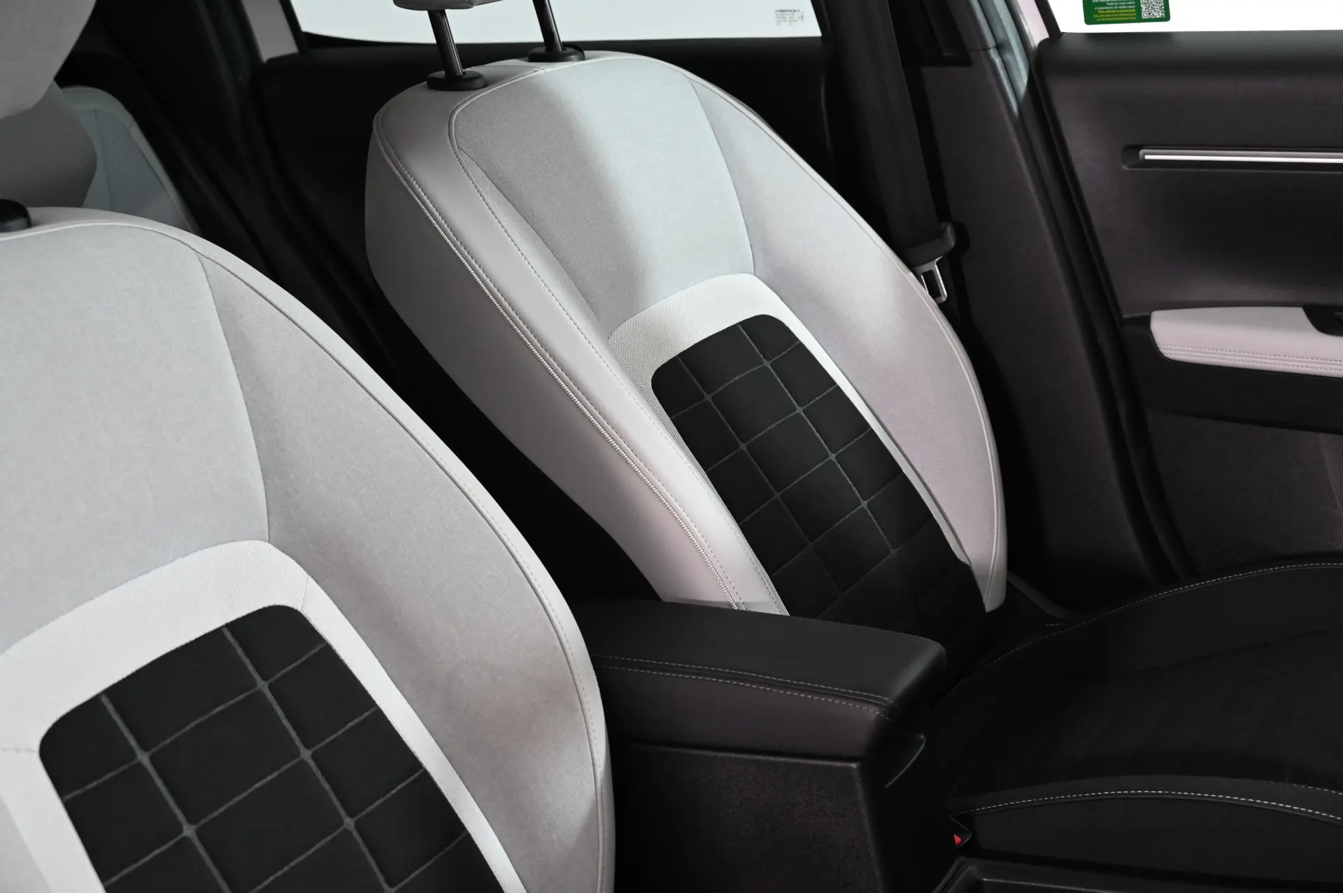 Citroën e-C3 44 kWh Autonomia Conforto Max 28