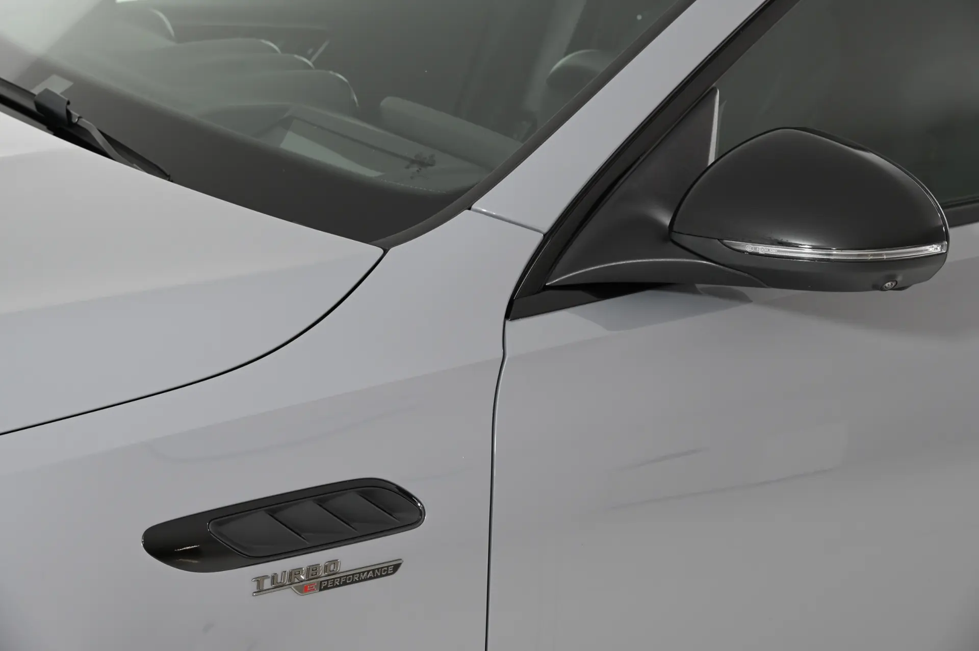 Mercedes-Benz C 63 AMG S E Performance 4Matic 13