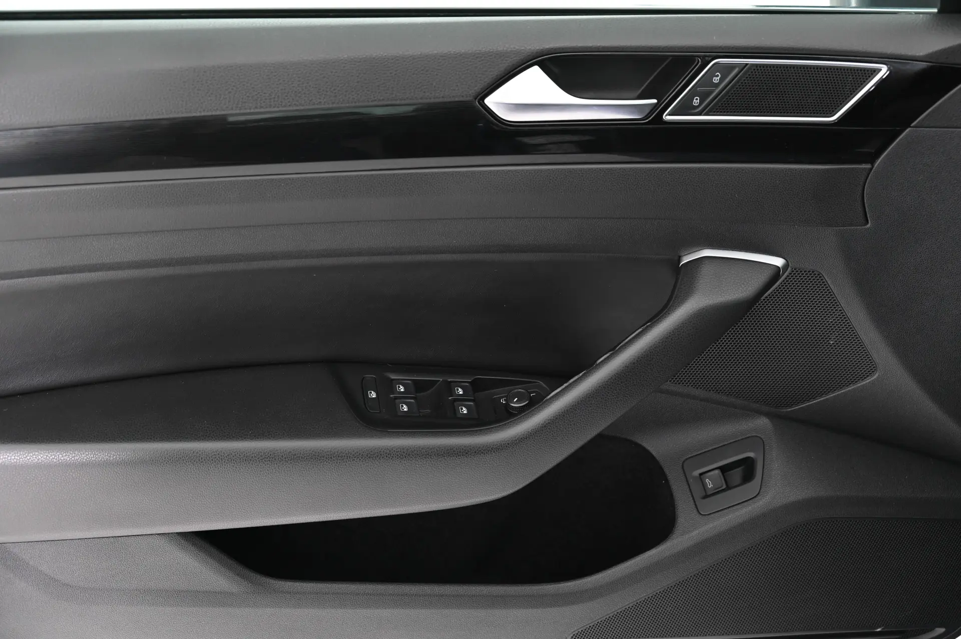 Volkswagen Arteon 2.0 TDI Elegance DSG 28