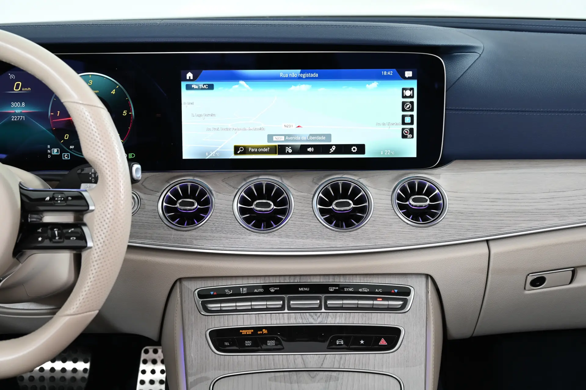 Mercedes-Benz E 220 d AMG Line Aut. 31