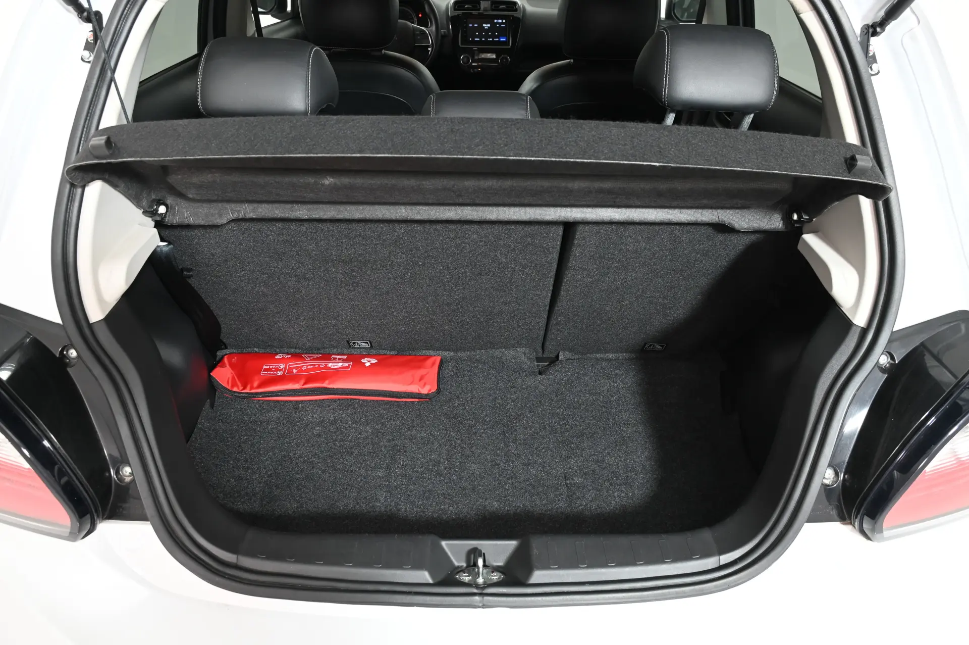 Mitsubishi Space Star 1.2 Connect Edition CVT 9