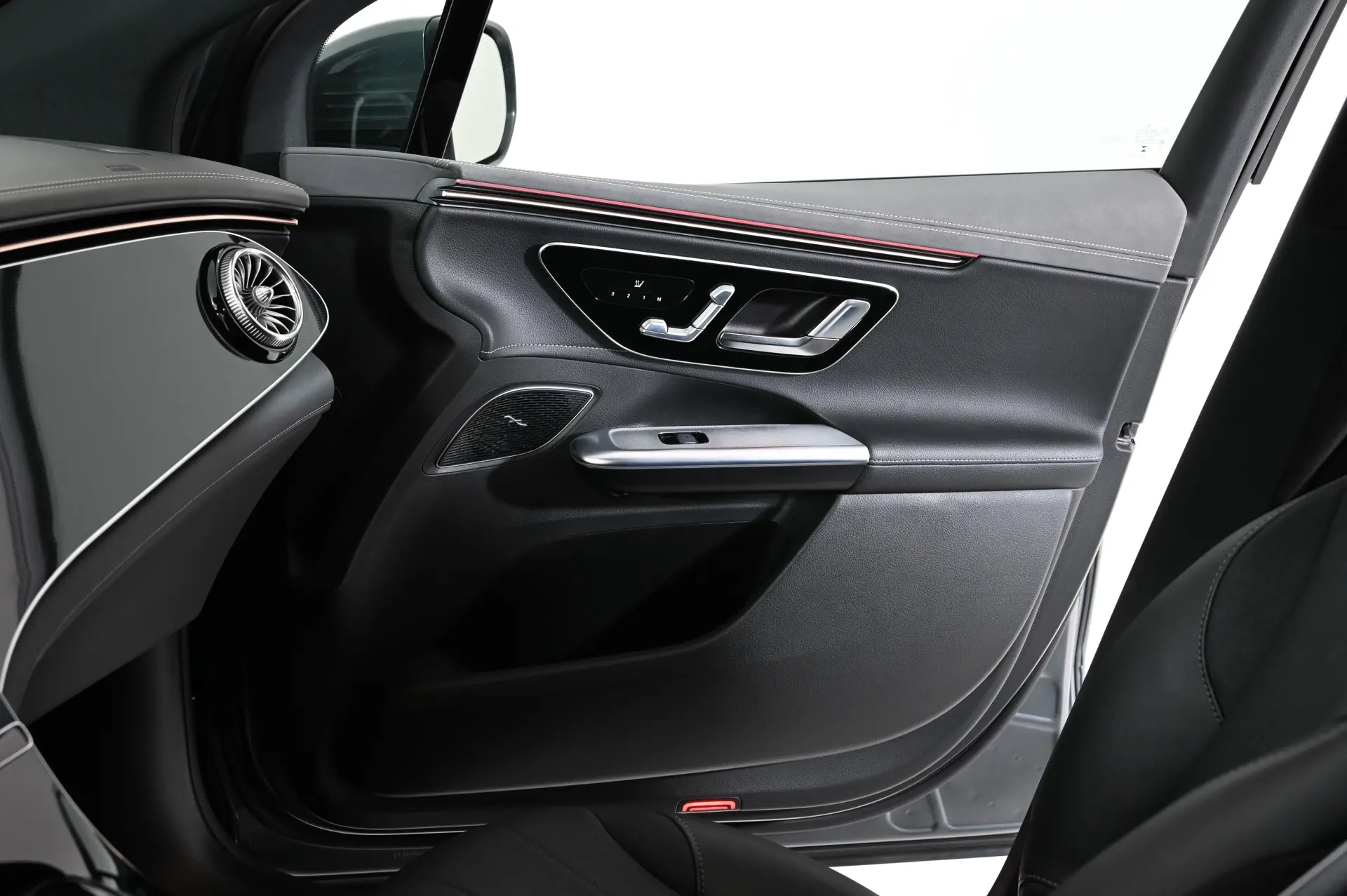 Mercedes-Benz EQE SUV 350+ 25