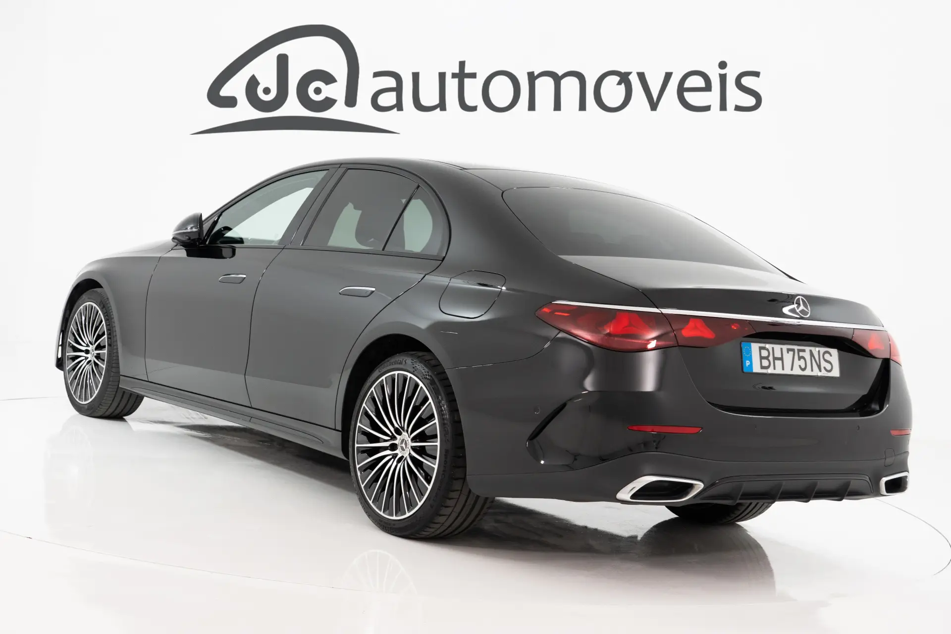 Mercedes-Benz E 300 e 13