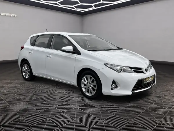 Toyota Auris 1.4 D-4D Comfort 3
