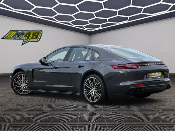 Porsche Panamera 3
