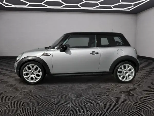 MINI 3 Portas Cooper D 4