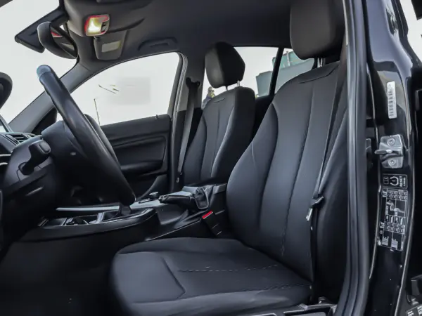 BMW 116 d Line Urban 7