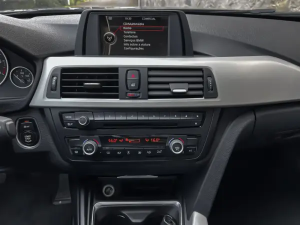 BMW 318 d Touring Line Sport 10