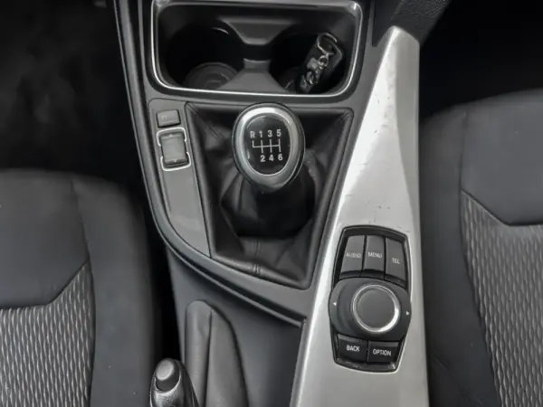 BMW 318 d Touring Line Sport 15