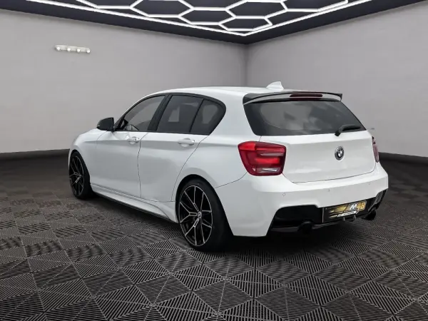 BMW 120 d Pack M 5