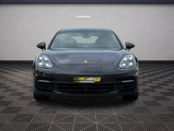 Porsche Panamera 2