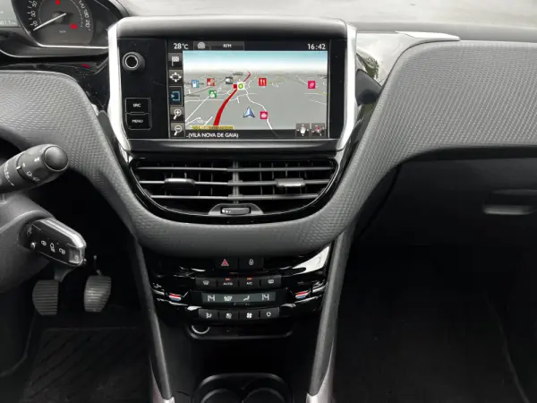 Peugeot 2008 1.2 PureTech Active 11