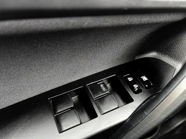 Toyota Auris 1.4 D-4D Comfort 15