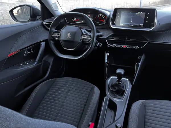 Peugeot 2008 1.2 PureTech Allure 7