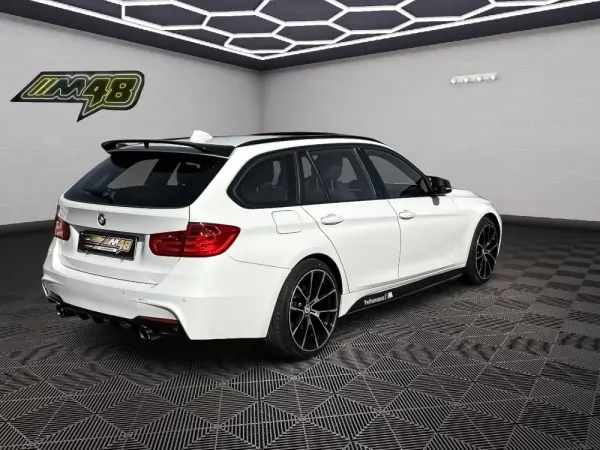 BMW 318 d Pack M 5