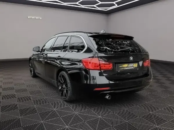 BMW 318 d Touring Line Sport 3
