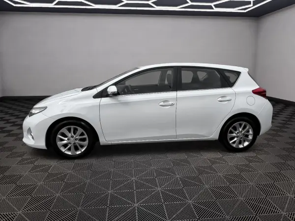 Toyota Auris 1.4 D-4D Comfort 6