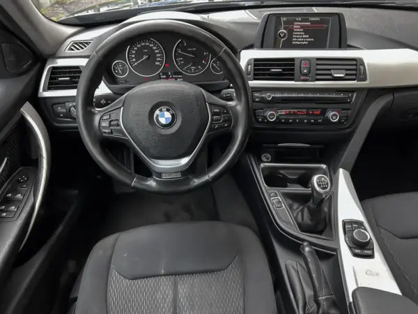 BMW 318 d Touring Line Sport 7