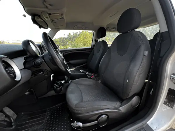 MINI 3 Portas Cooper D 7