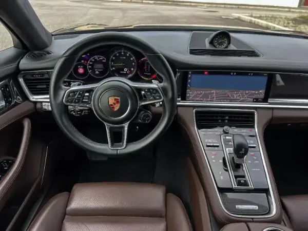 Porsche Panamera 5