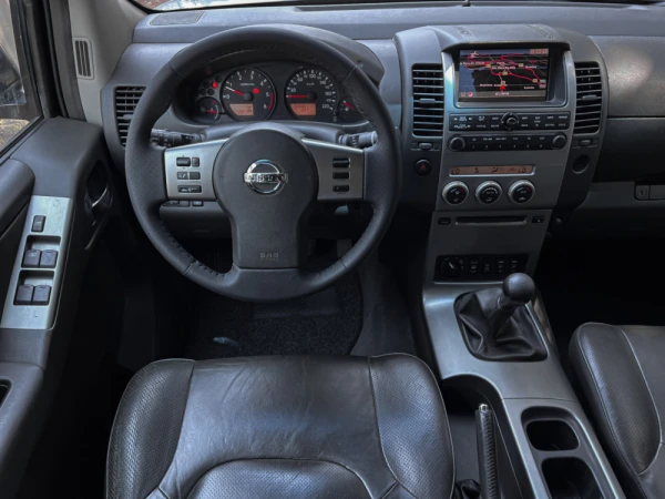 Nissan Navara Nav 2.5 dCi CD SE Comf+C-C+BDT 8