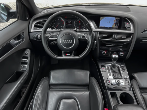 Audi A4 Avant 2.0 TDI multitronic S-line 6