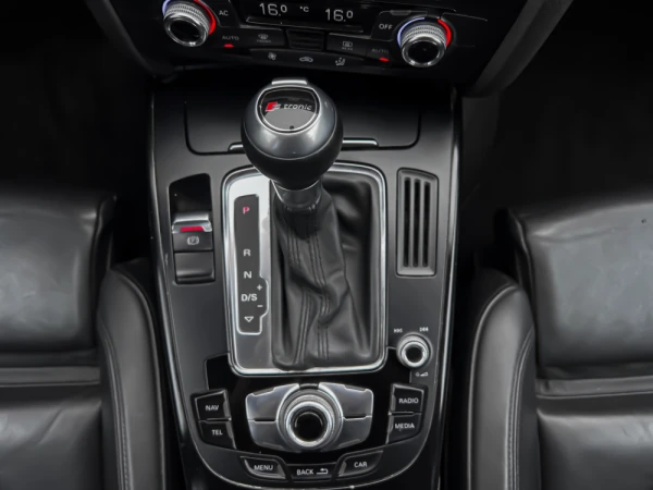 Audi A4 Avant 2.0 TDI multitronic S-line 8