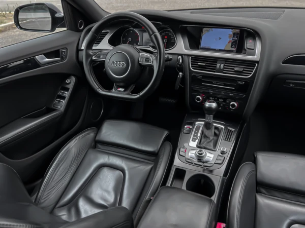 Audi A4 Avant 2.0 TDI multitronic S-line 5