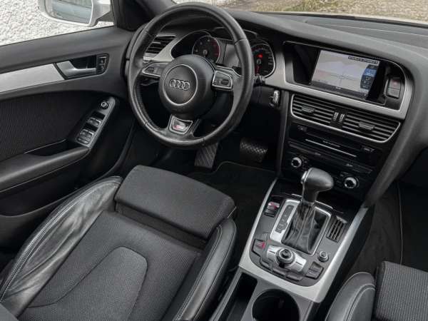 Audi A4 Avant 2.0 TDI S-line Multitronic 6