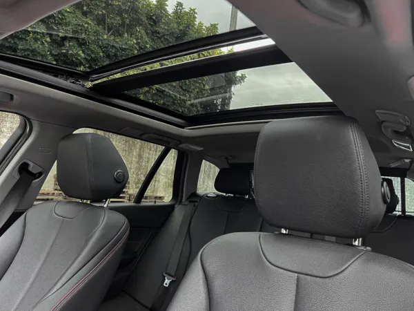 BMW 318 d Touring Auto Line Sport 10