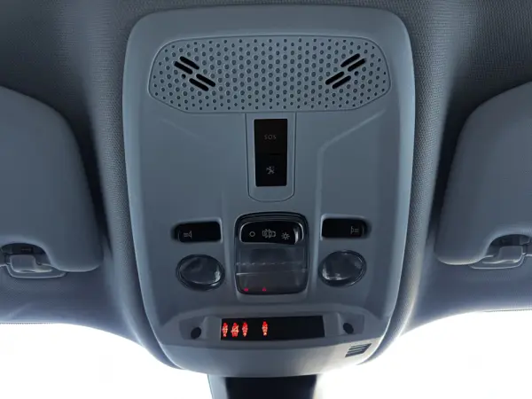 Peugeot 2008 1.2 PureTech Allure 19