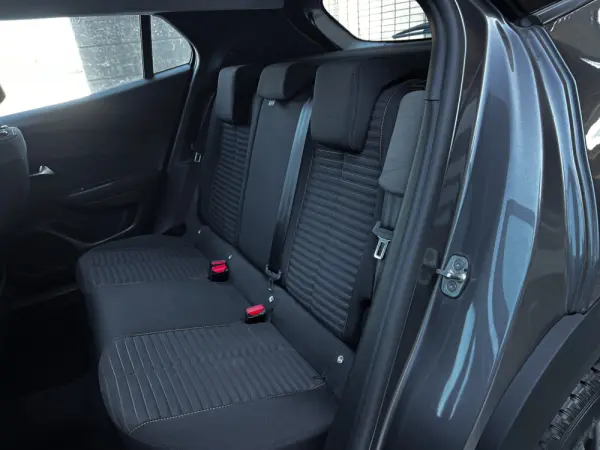 Peugeot 2008 1.2 PureTech Allure 11