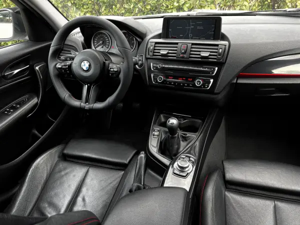 BMW 120 d Pack M 7