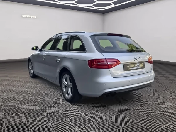 Audi A4 Avant 2.0 TDI Business Line Sport 3
