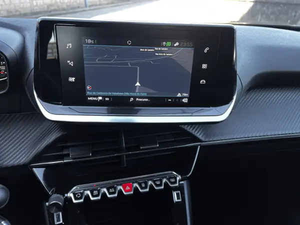 Peugeot 2008 1.2 PureTech Allure 9