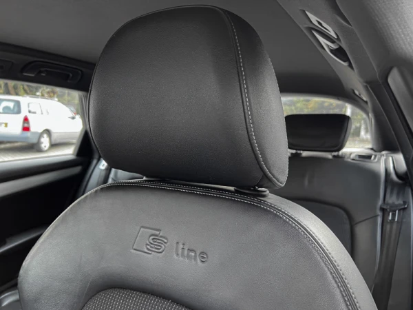 Audi A4 Avant 2.0 TDI S-line Multitronic 12