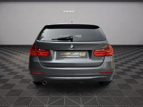 BMW 318 d Touring Auto Line Sport 3