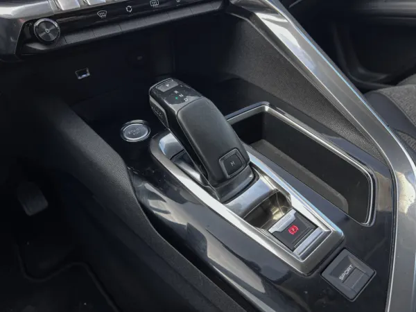 Peugeot 3008 1.6 BlueHDi Allure EAT6 J18 11