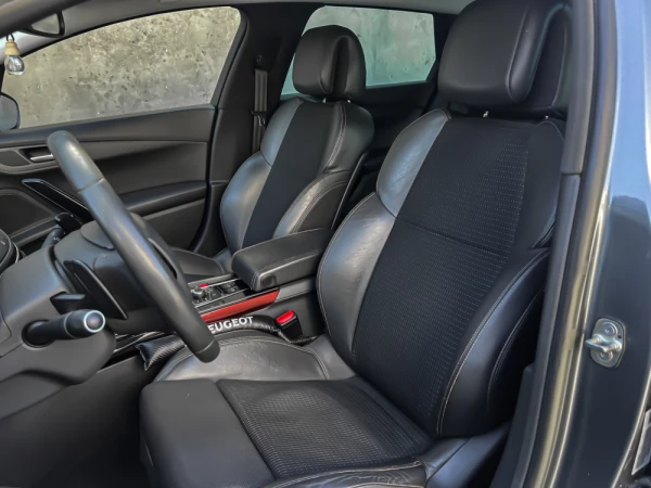 Peugeot 508 RXH 2.0 HDi Hybrid4 2-Tronic 10