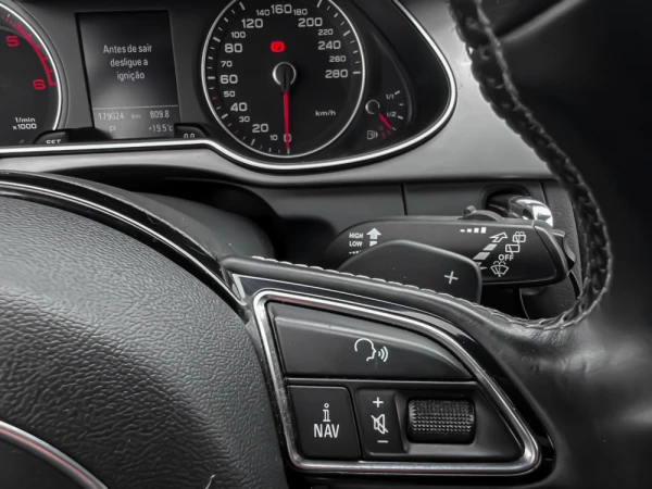 Audi A4 Avant 2.0 TDI multitronic S-line 12