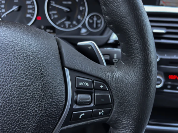 BMW 320 d Touring Auto Line Sport 14