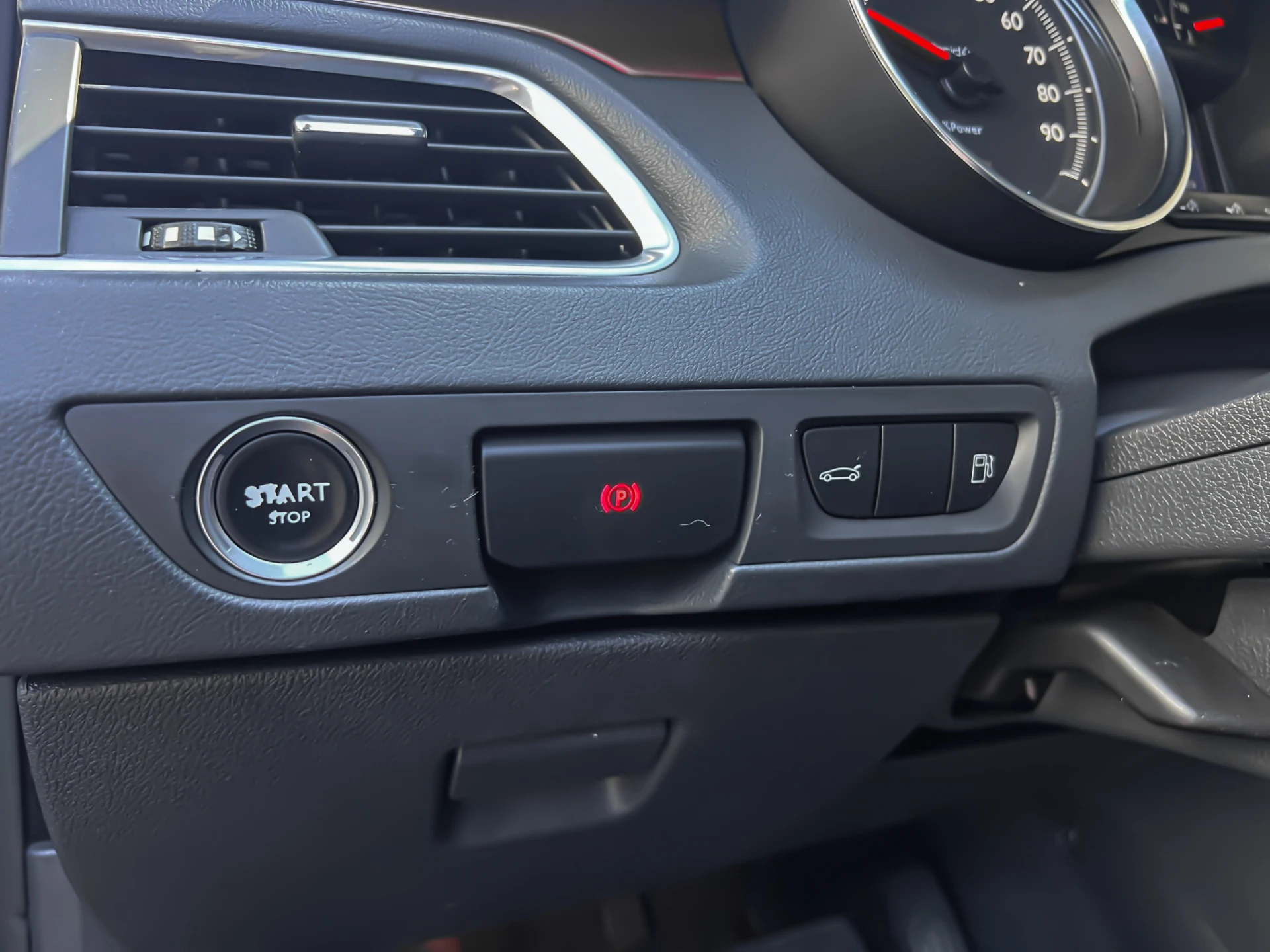 Peugeot 508 RXH 2.0 HDi Hybrid4 2-Tronic 12