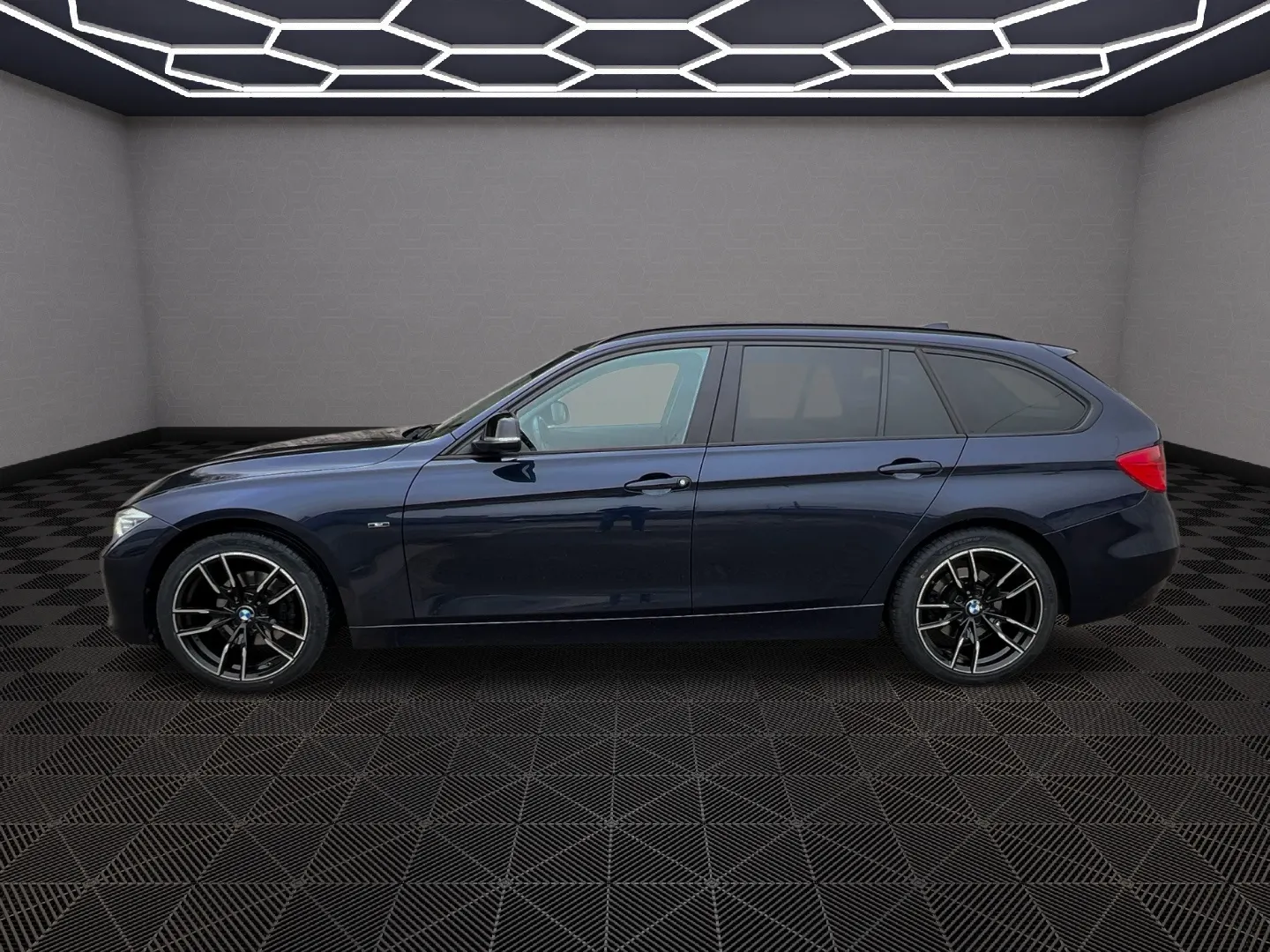 BMW 318 d Touring Auto Line Sport 3