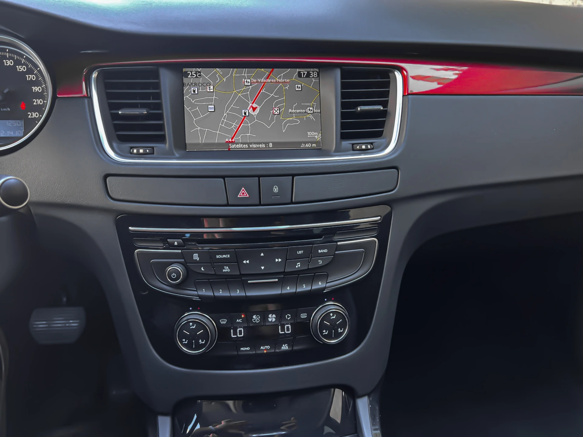 Peugeot 508 RXH 2.0 HDi Hybrid4 2-Tronic 9